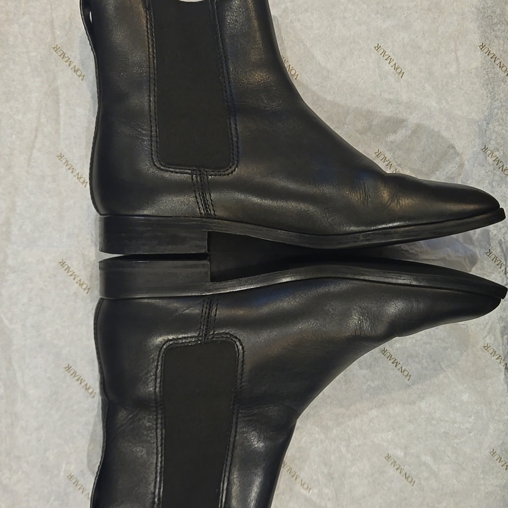 Tory Burch Wyatt Bootie Size 7M - Picture 5 of 10